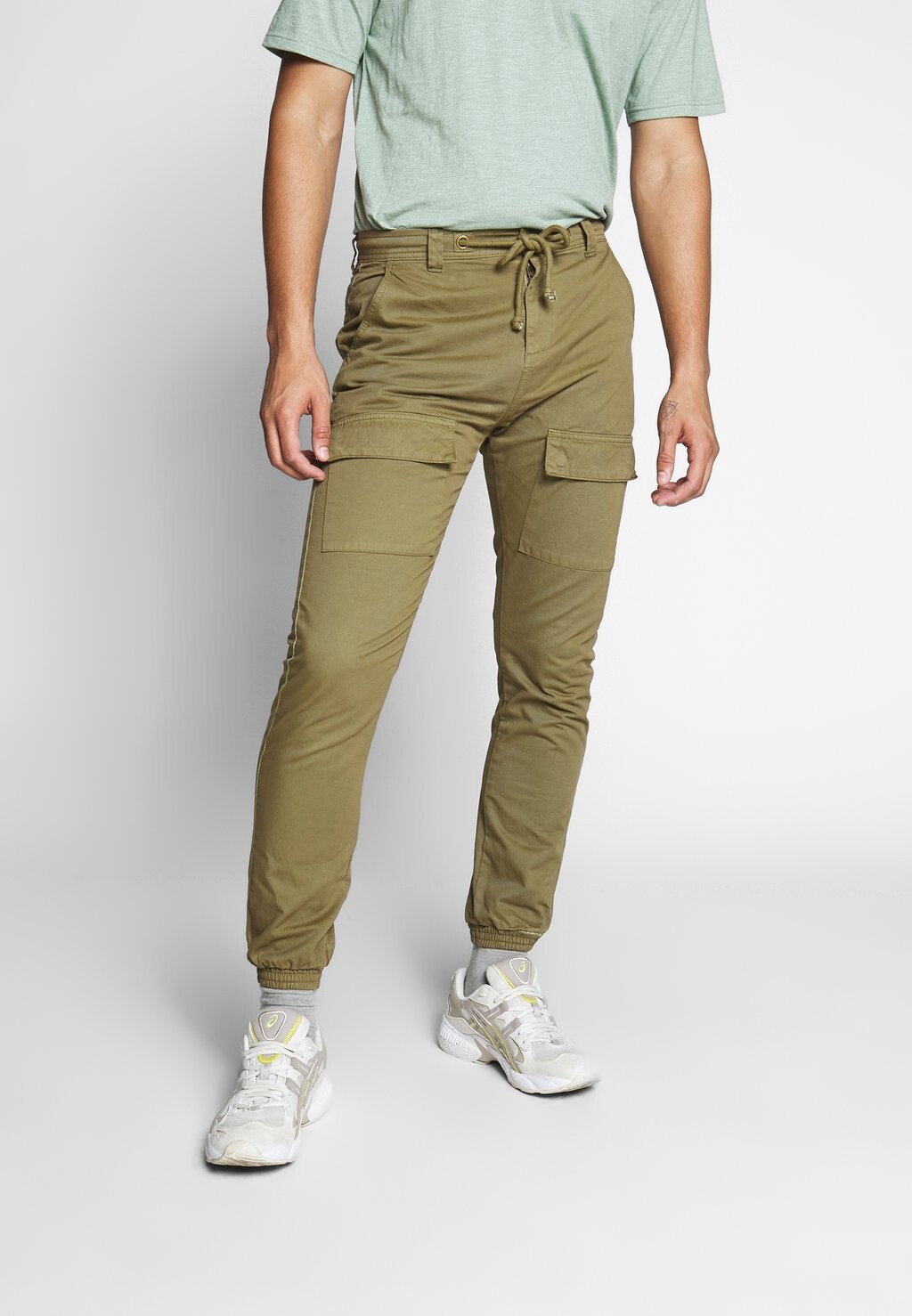 

Брюки Front Pocket Cargo Urban Classics, цвет summerolive