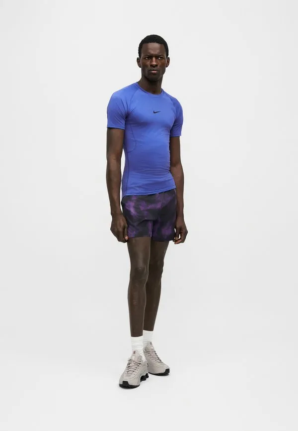 Облегающая майка Nike Performance, Persian Violet/Black — фото 2