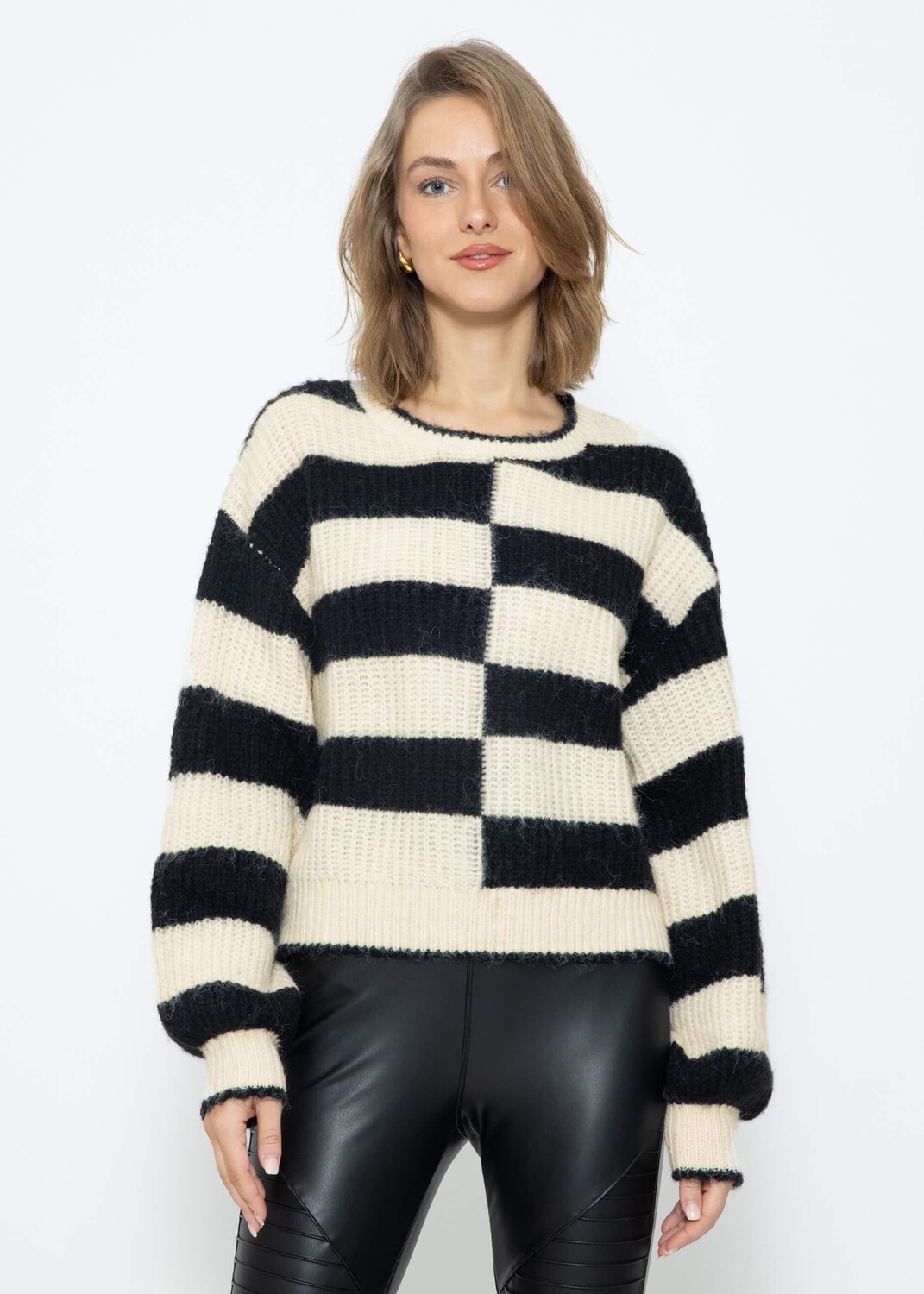 

Свитер SASSYCLASSY Oversize Strick, черный