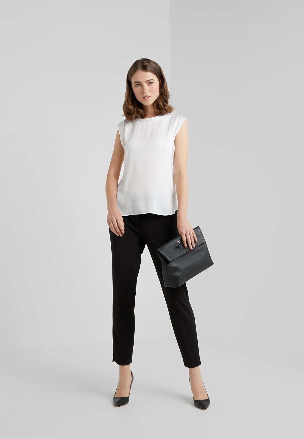 

Брюки Foundation Pant Side Slits DKNY, черные