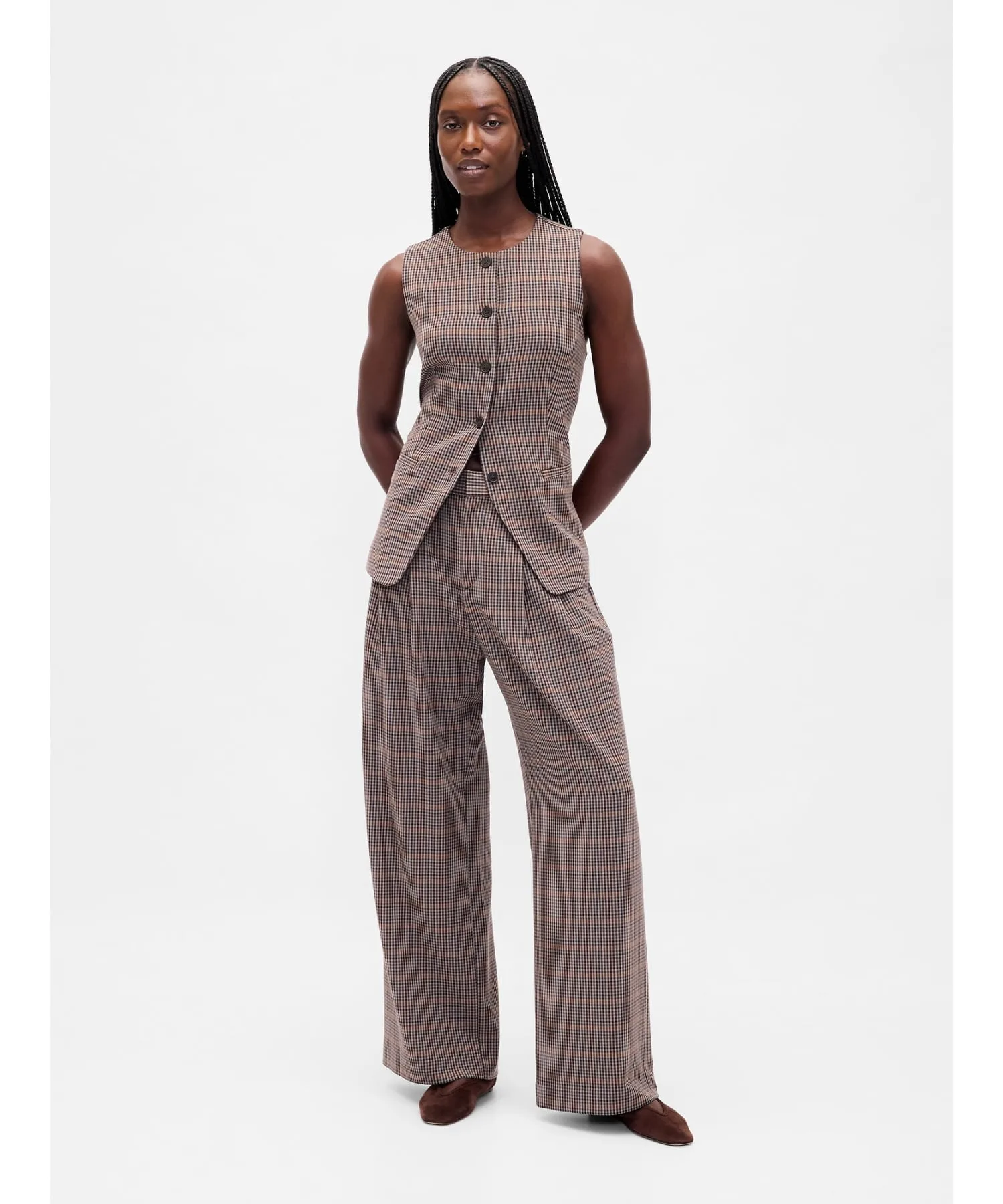 (W)365 Брюки с высокой посадкой из ворсистой саржи со складками GAP, TONAL_BROWN_PLAID — фото 2
