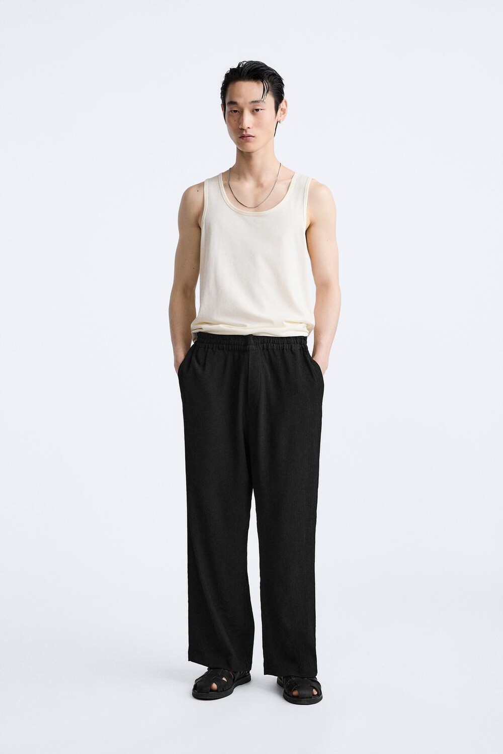 

Брюки с плиссированной строчкой ZARA, черный