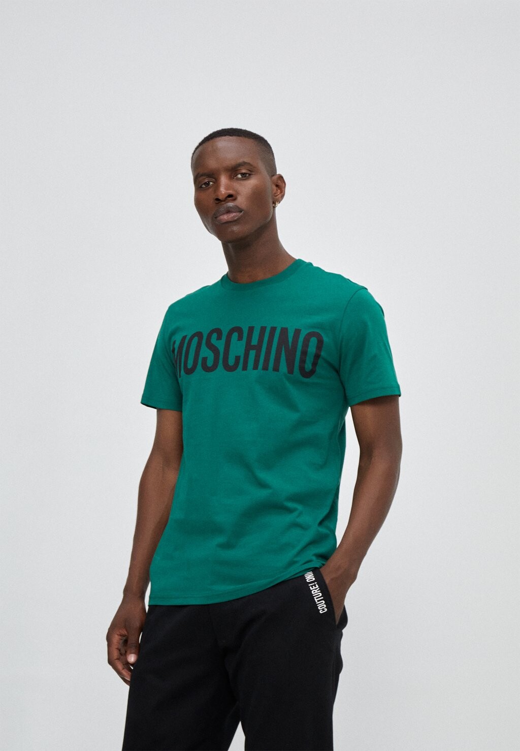 

Принт на футболке MOSCHINO, зеленый