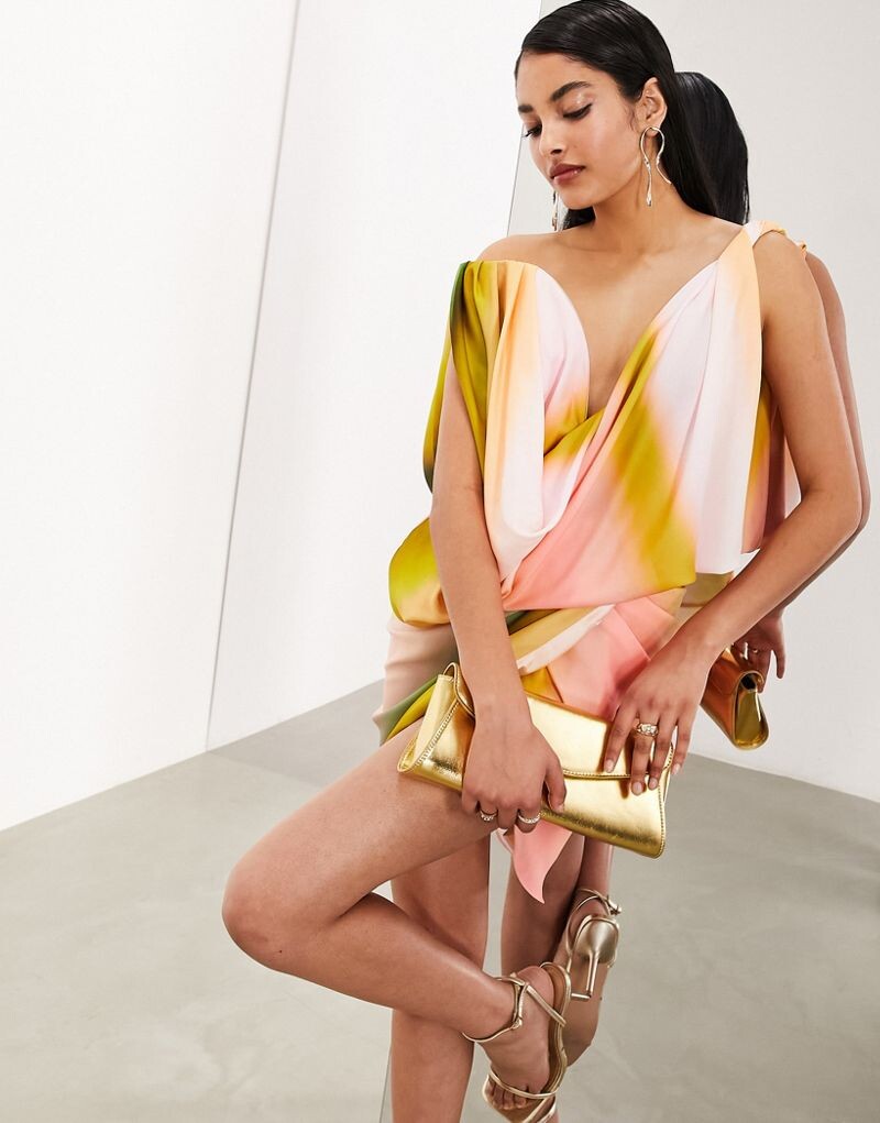 

Платье мини с открытыми плечами и эффектом памяти ASOS EDITION