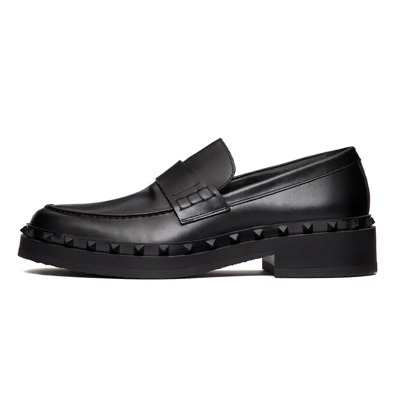 

Кожаные лоферы Garavani Rockstud Valentino, черный