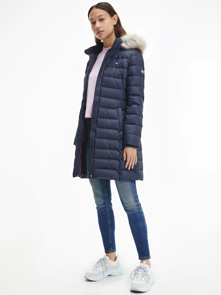 

Пуховик Tommy Jeans "TJW ESSENTIAL HOODED DOWN COAT", со съемным искусственным мехом на капюшоне, цвет Twilight Navy