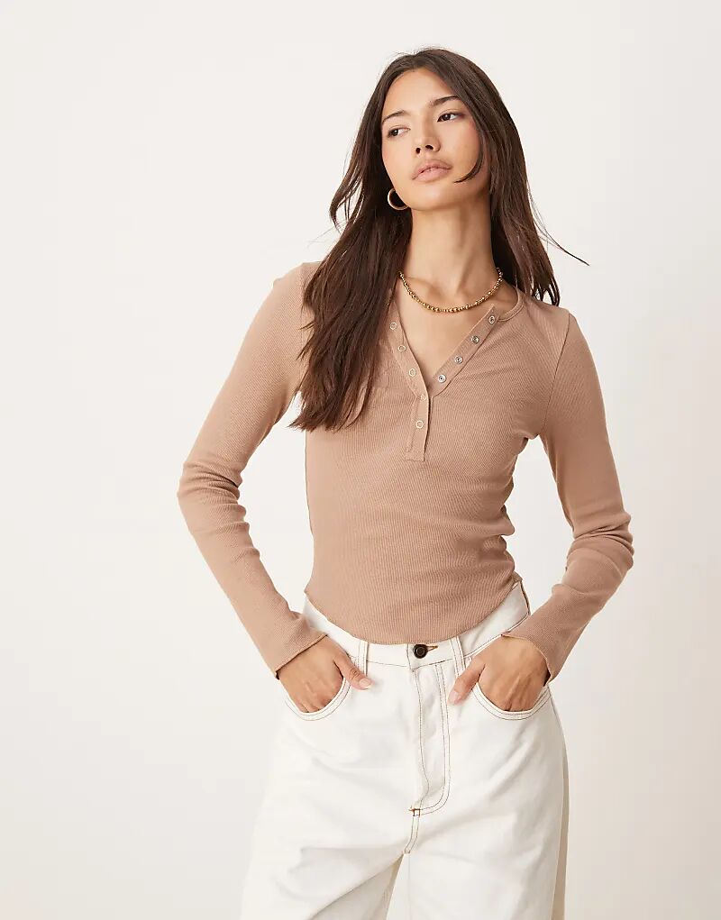 

Топ хенли с длинными рукавами и кнопками рыжего цвета Miss Selfridge