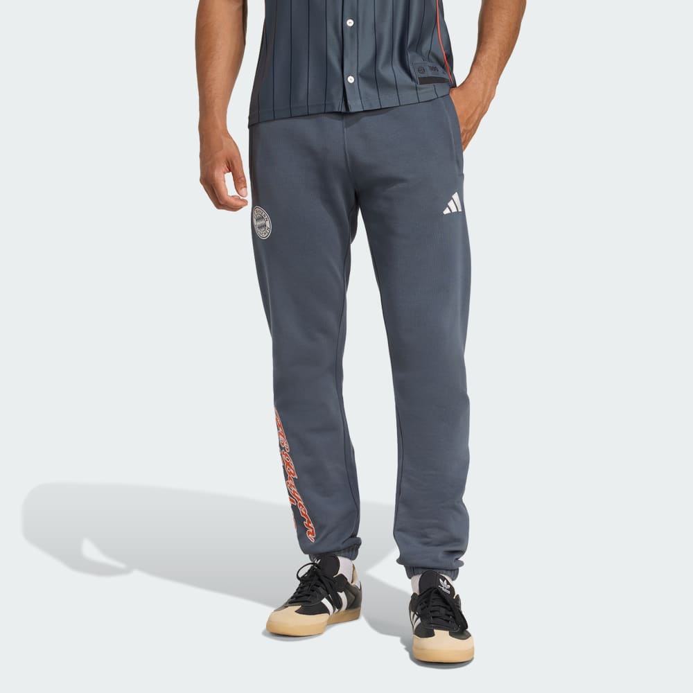 

Спортивные брюки Adidas FC Bayern US Pack Pants, цвет Bold Onix/Off White