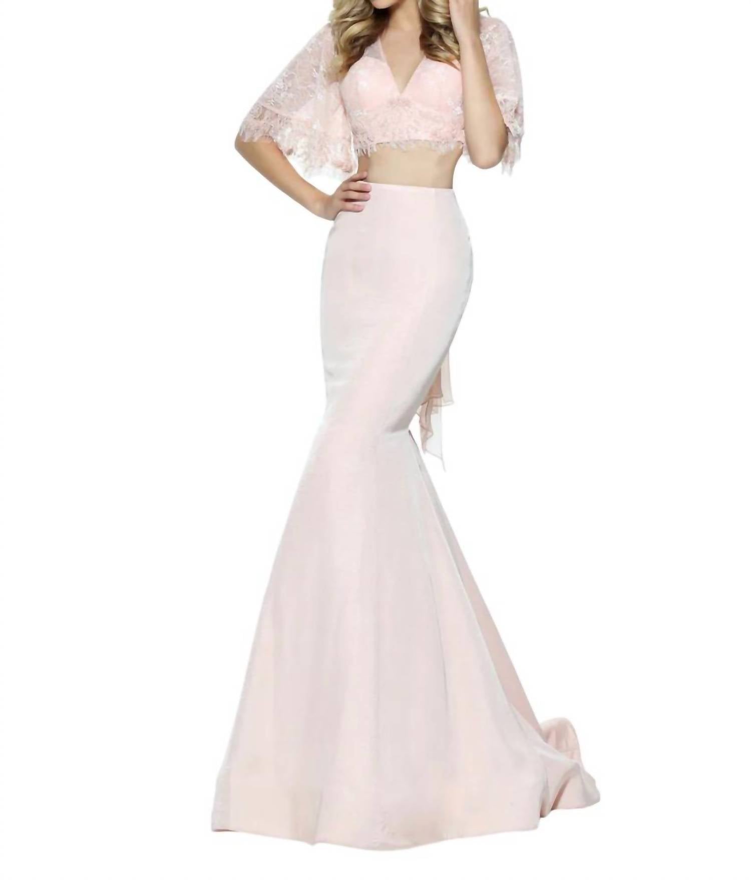 

Платье выпускного вечера с рукавами-колокольчиками в цвете Blush Sherri Hill, красный