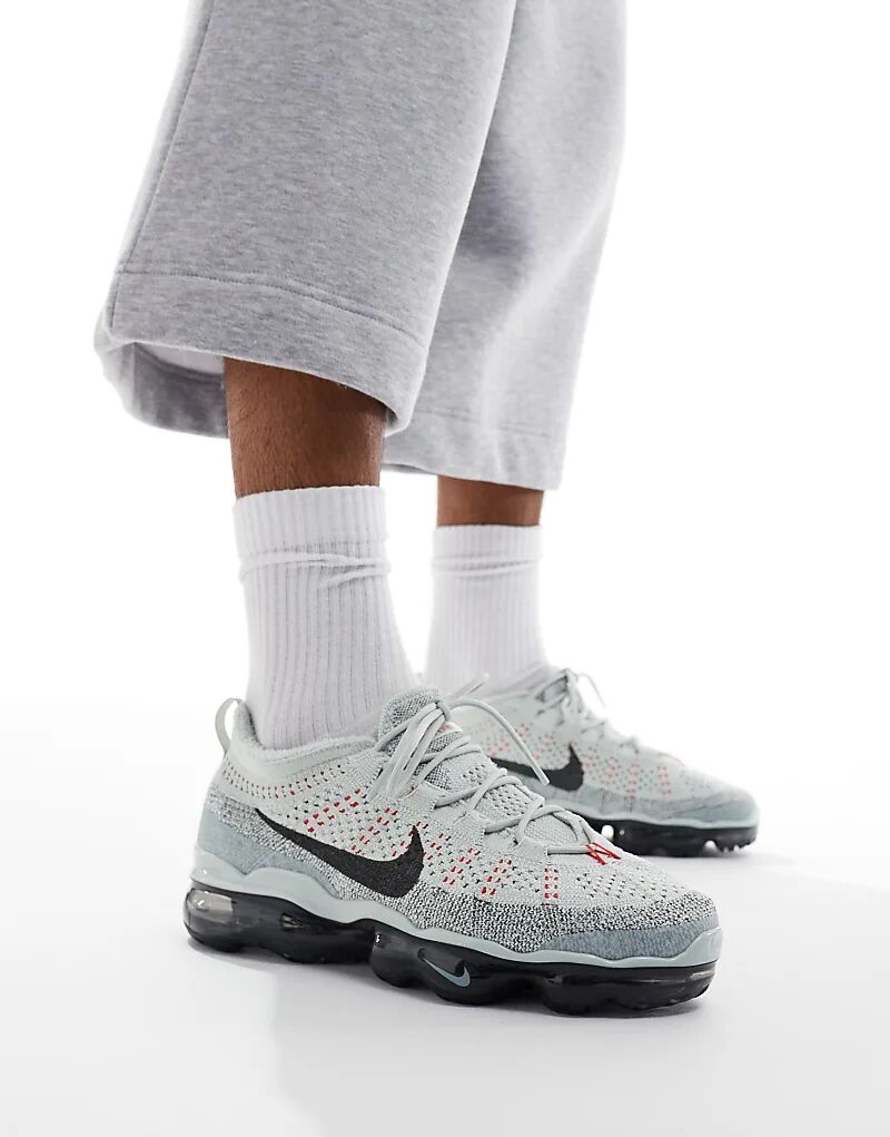 

Кроссовки Air Vapormax 2023 Flyknit серебристого и красного цвета Nike