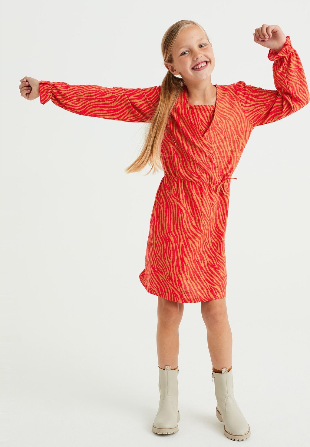 

Платье летнее We Fashion WE Fashion, коричневый