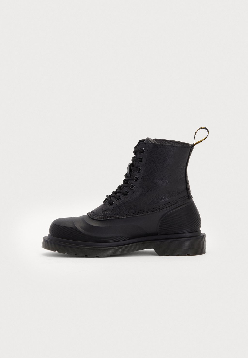 

Ботильоны на шнуровке 1460 SUB UNISEX Dr. Martens, черный