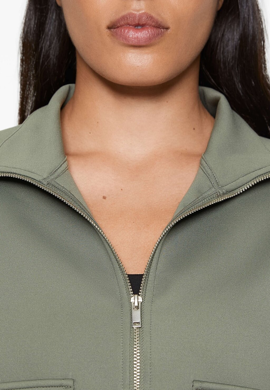 

Тренировочная куртка NEOPRENE-EFFECT OYSHO, хаки