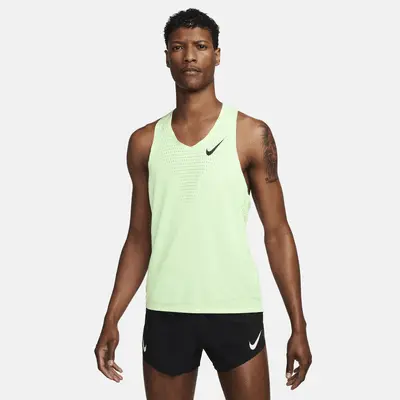

Футболка Nike AeroSwift, цвет Vapor Green/Black