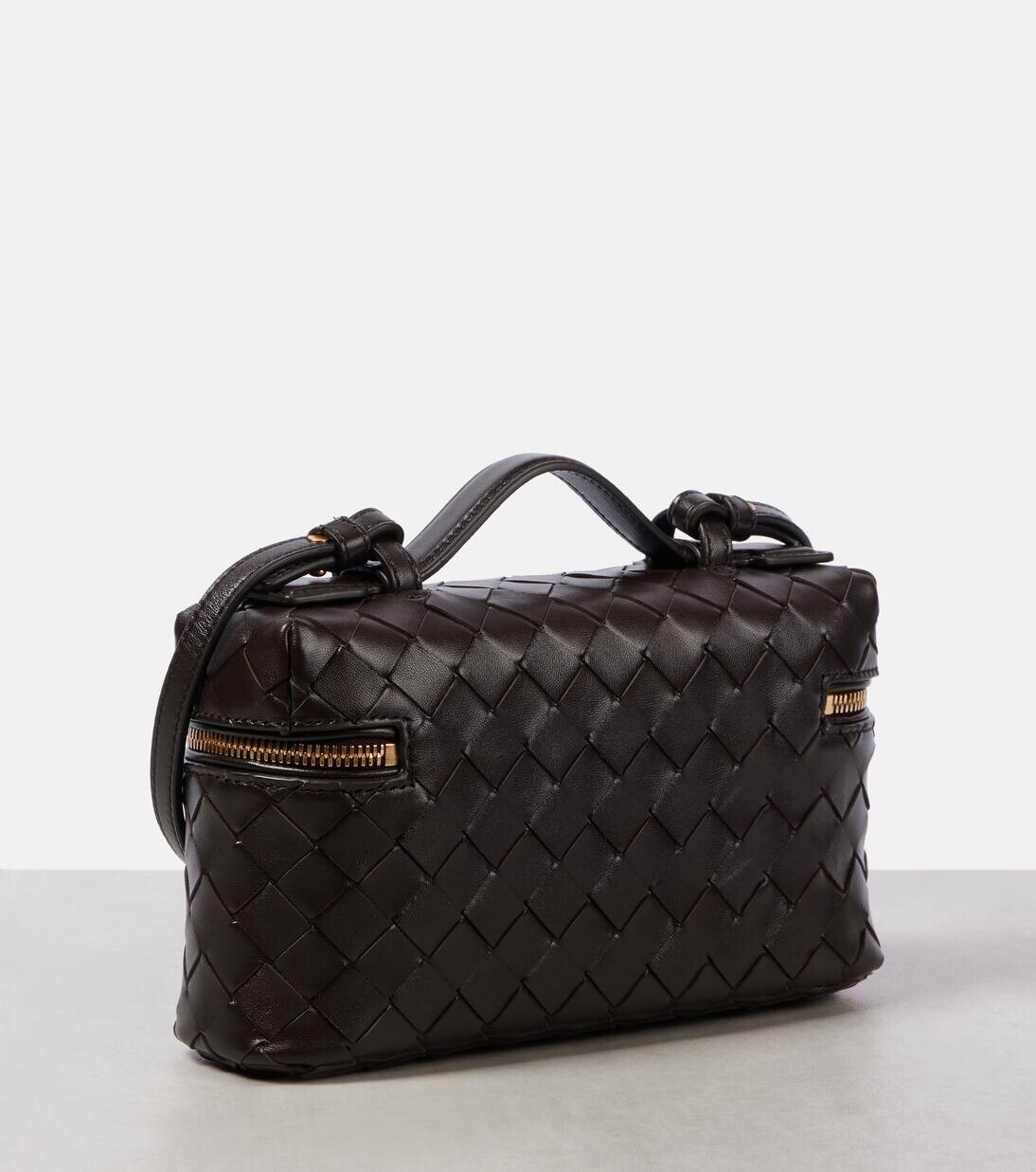 Сумка-кошелек Bang Bang Intrecciato из кожи Bottega Veneta, цвет fondant - gold — фото 4