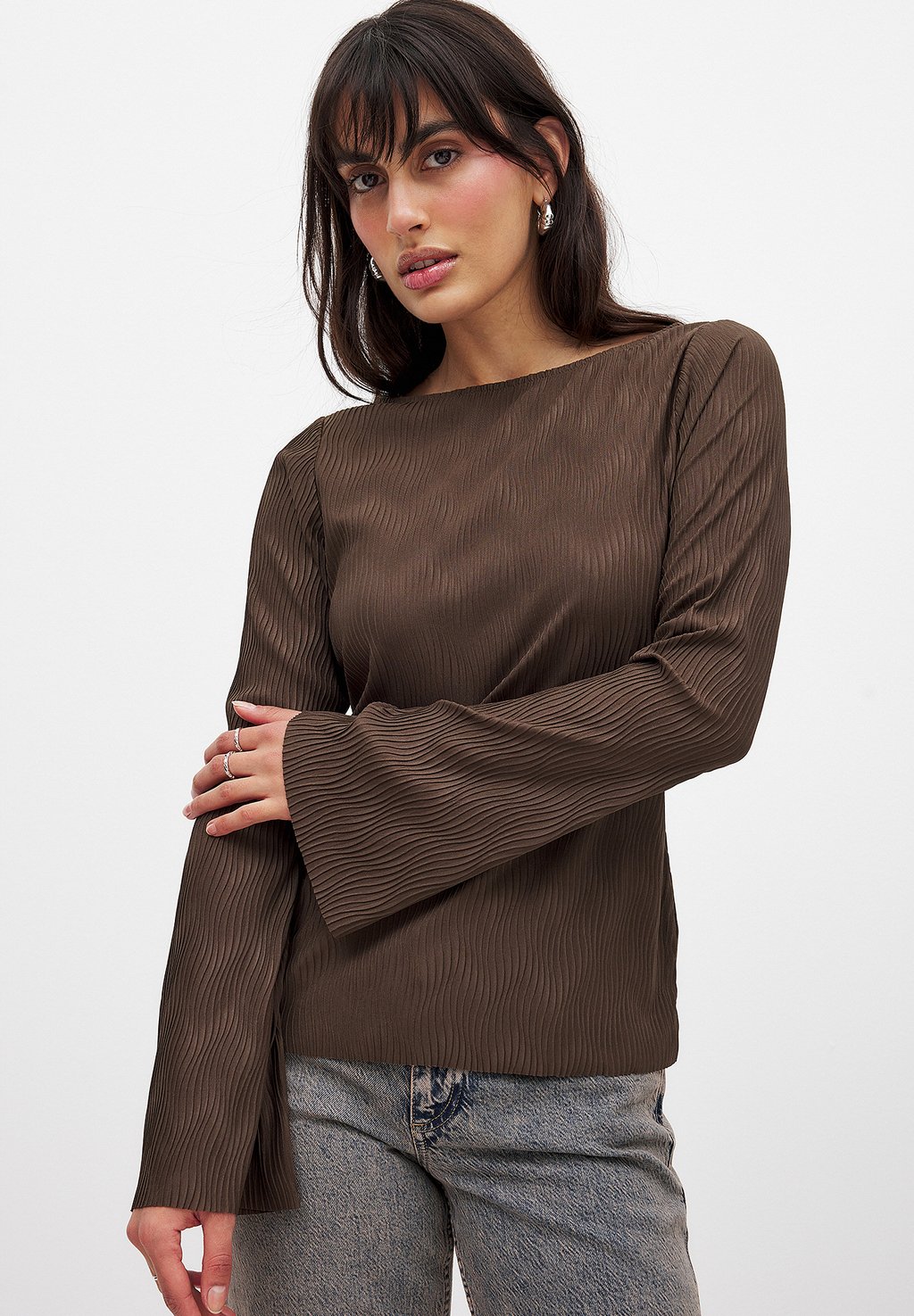 

Топ с длинными рукавами PLEATED NA-KD, коричневый