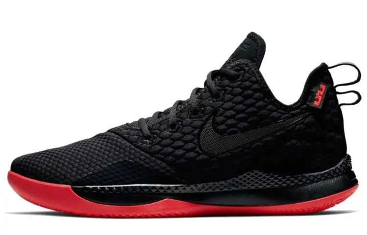 

Баскетбольные кроссовки Nike Witness 3 унисекс