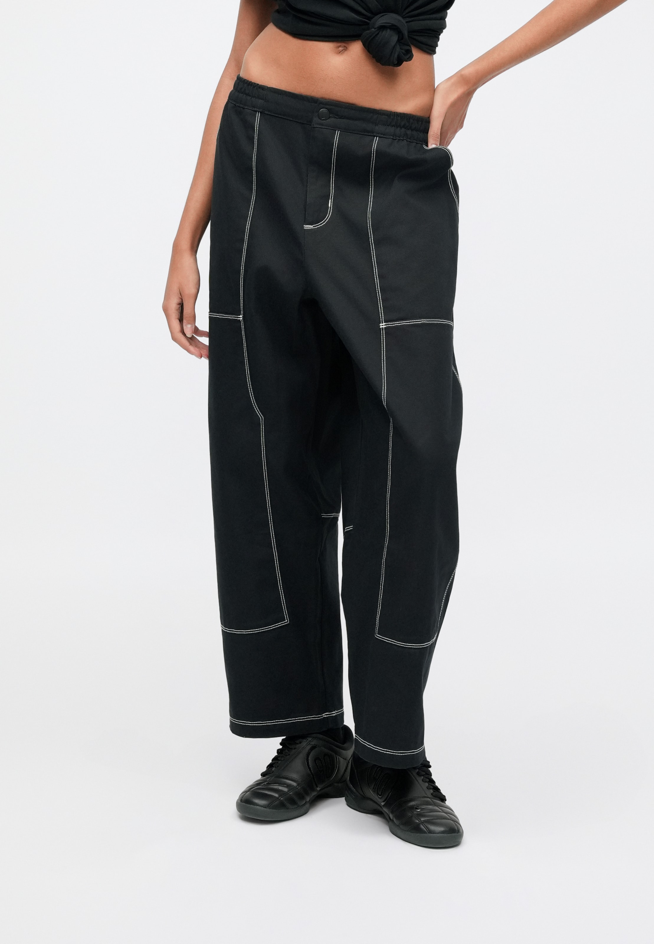 Nike Sportswear Штаны свободного кроя 'STREET' в черном цвете — фото 3
