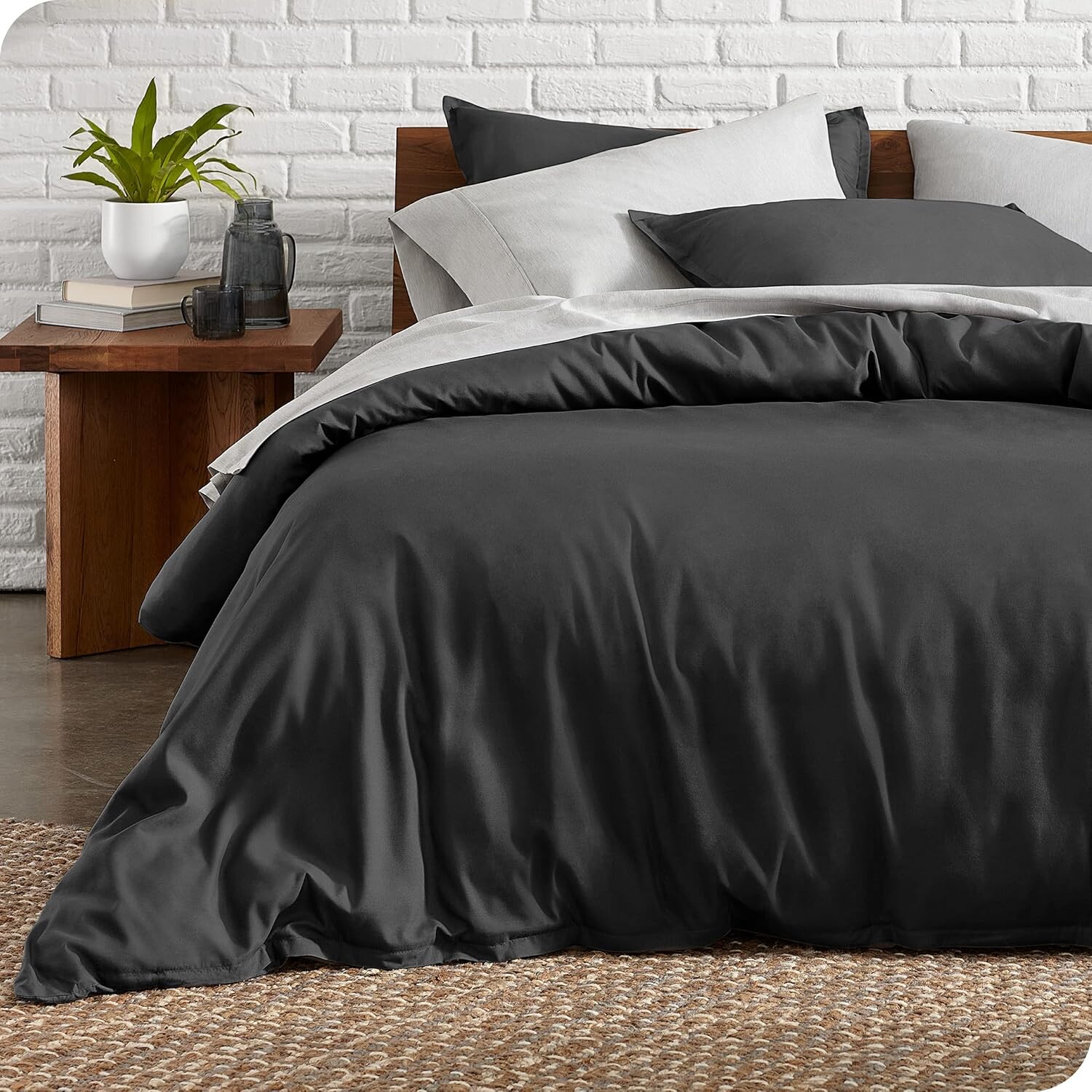 

Комплект простыней из микрофибры Bare Home с комплектом пододеяльников (Queen, черный), Black