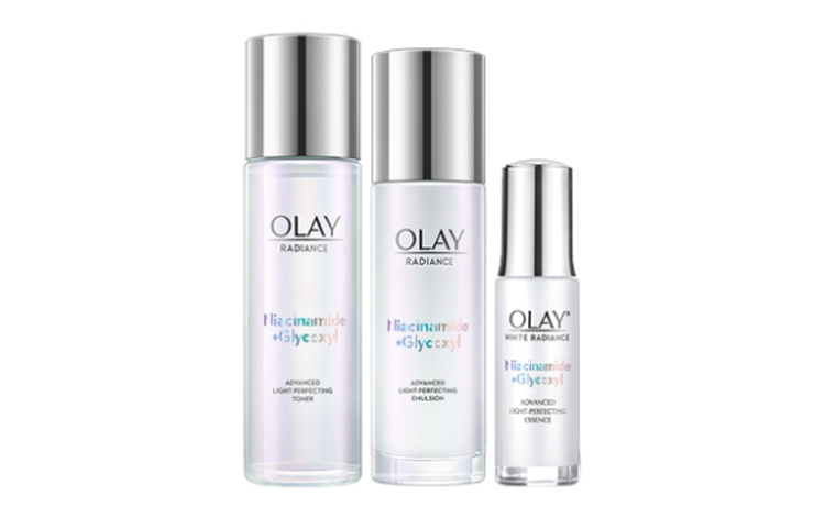 Olay Ультра влагостойкий bright white глянцевый набор для ухода за кожей увлажняет и питает — фото 3