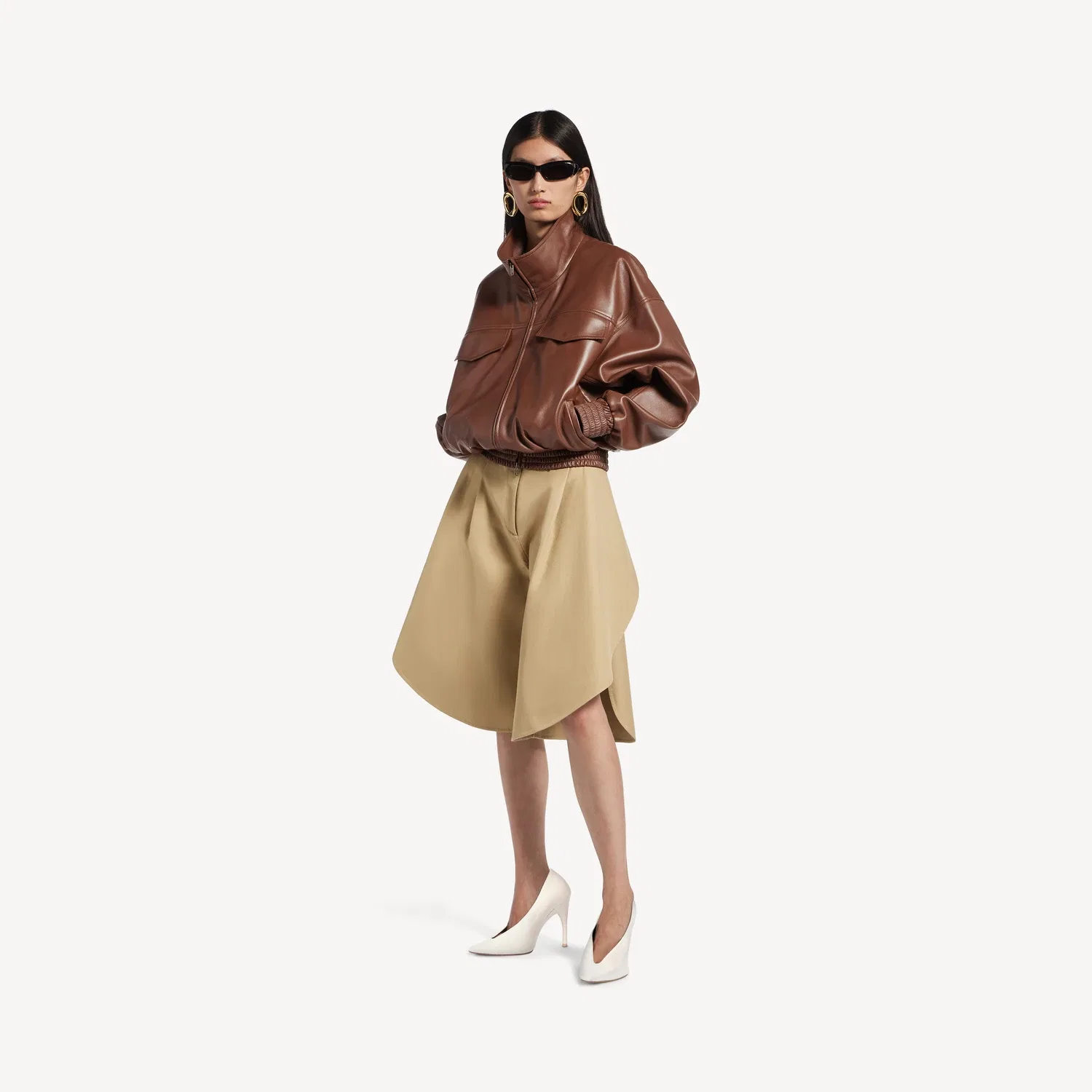 Женские брюки-бермуды Tulip верблюжьего цвета BALENCIAGA, коричневый — фото 2