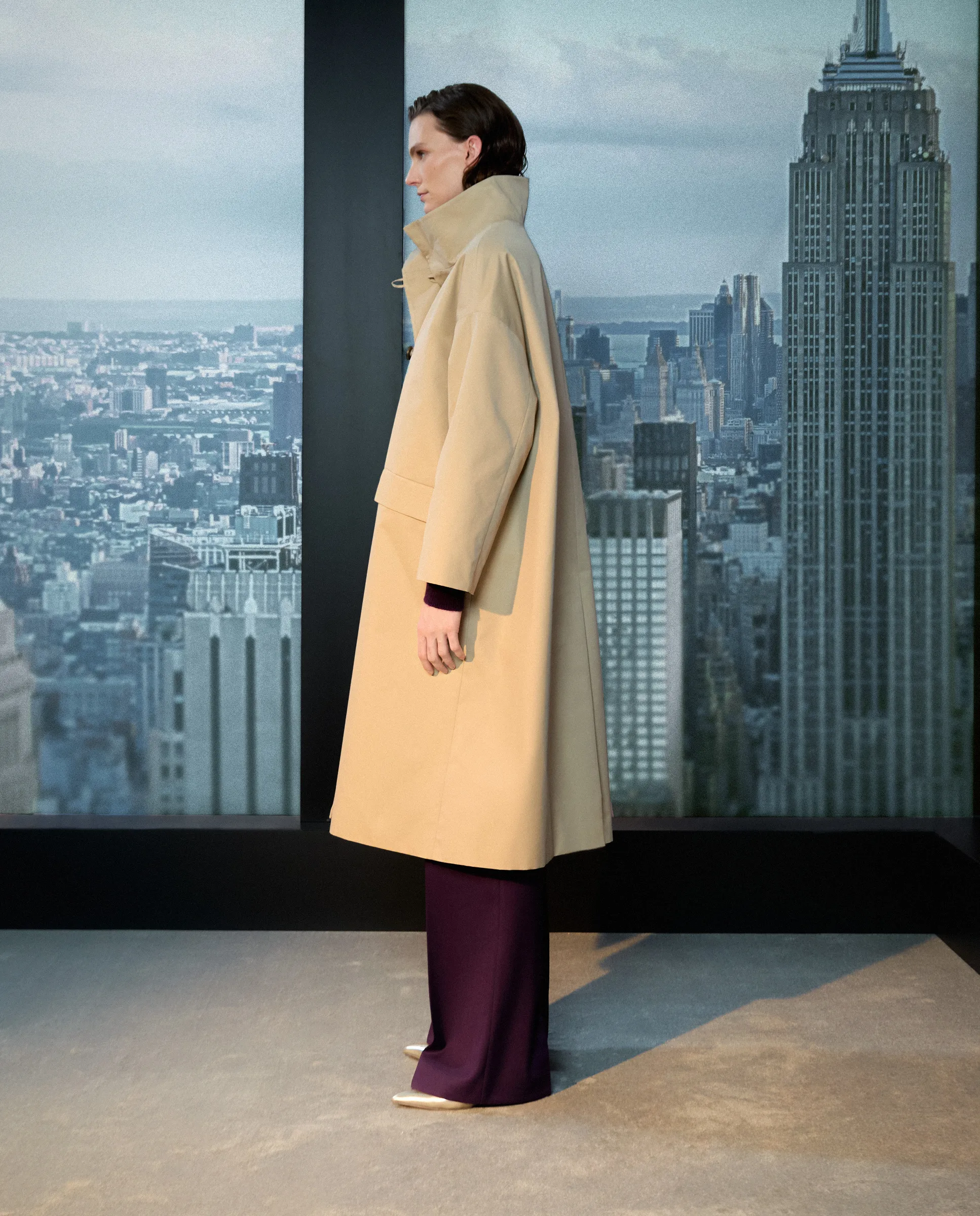 

Женский длинный гладкий плащ Woman Limited El Corte Inglés, серый