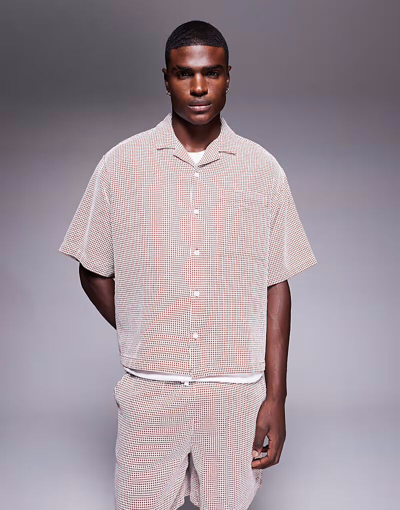 

Рубашка свободного кроя с вафельным узором в коричнево-белом цвете Asos Design