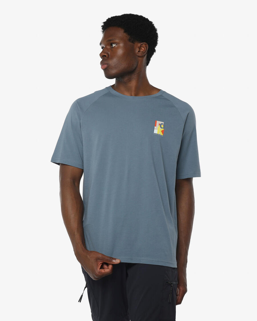 

JAKED Синтетическая фитнес-футболка синего цвета для мужчин