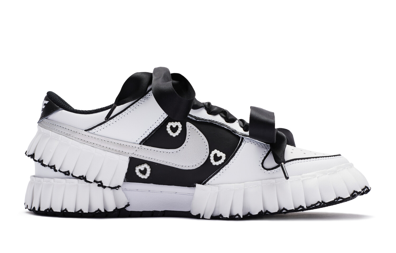 

Кроссовки Nike Dunk Skateboard Shoes Women's Low-Top White Black/Silver