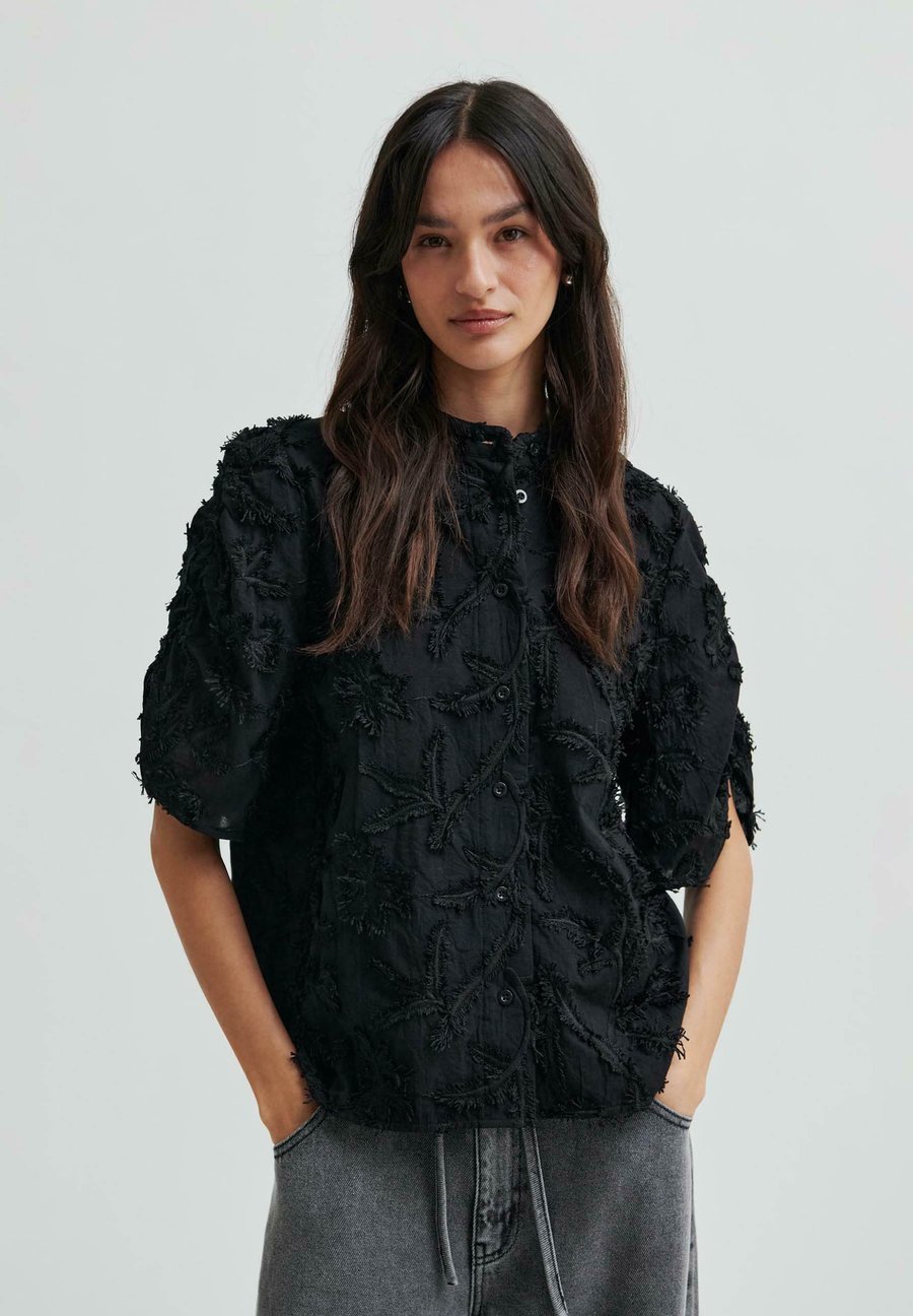 

Блуза Second Female Button-down blouse, Black
