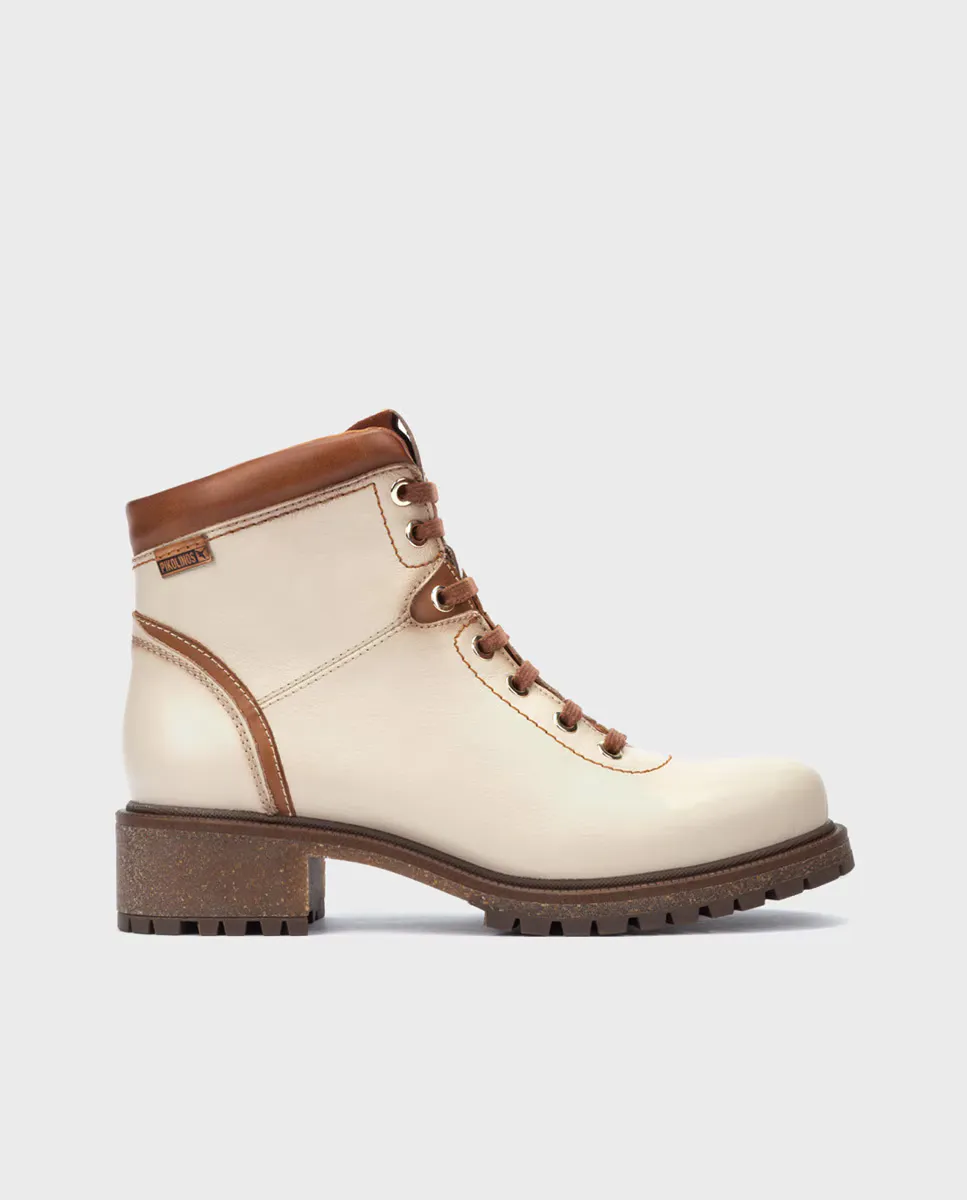 

Женские кожаные ботильоны на шнуровке и боковой молнии Pikolinos, цвет Crema