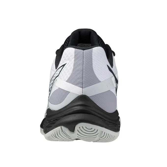 Кроссовки для бадминтона «Wave Fang EL 2» от Mizuno, White X Black (02) — фото 4