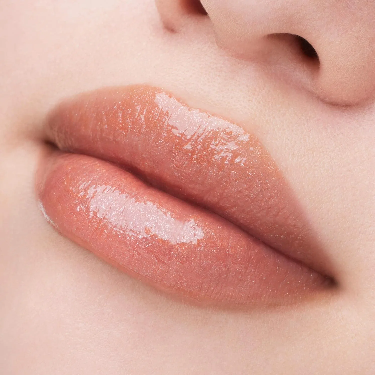 Помада для губ shu uemura BG 937 Gleam Honey Shine, 2.8 г — фото 4