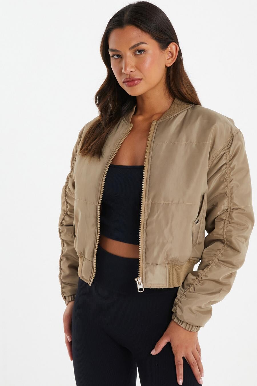 

Куртка-бомбер с рюшами на рукавах из камня QUIZ Clothing