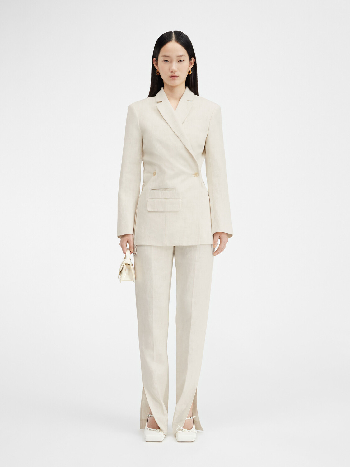 

Двубортный пиджак с перекрестным кроем JACQUEMUS The Tibau jacket, белый