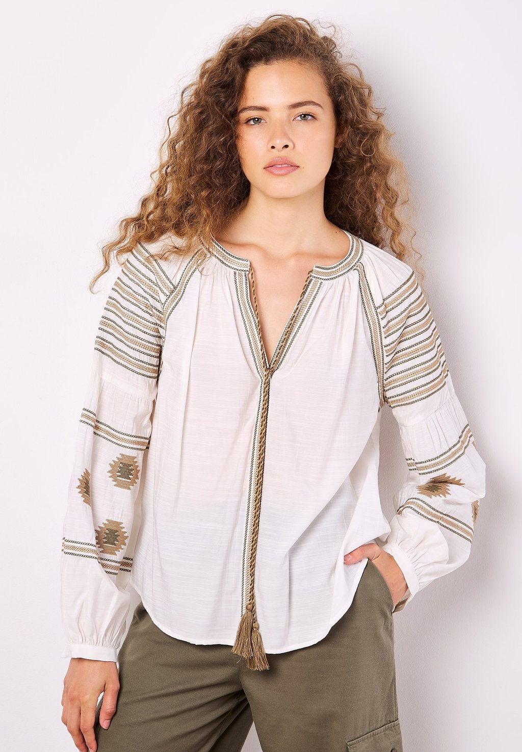

Блуза AZTEC EMBROIDERED Apricot, белый
