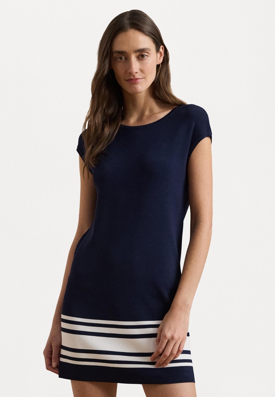 

Платье Lauren Ralph Lauren Petite TWO TONE CAP SLEEVE SHIFT SWEATER DRESS, Refined Navy/White/Dark Blue