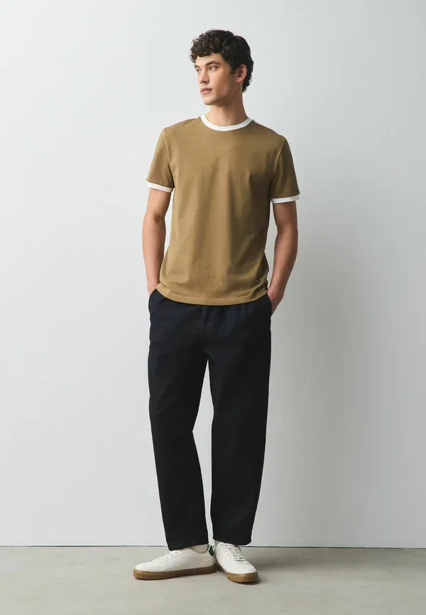 Футболка Regular Fit, Next, over arm stripe ringer t-shirt, хаки-зеленый — фото 2