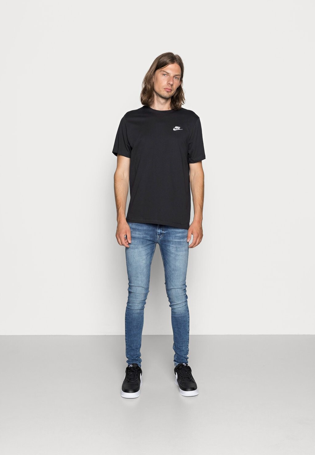 Базовая футболка CLUB TEE Nike, черный/белый — фото 2