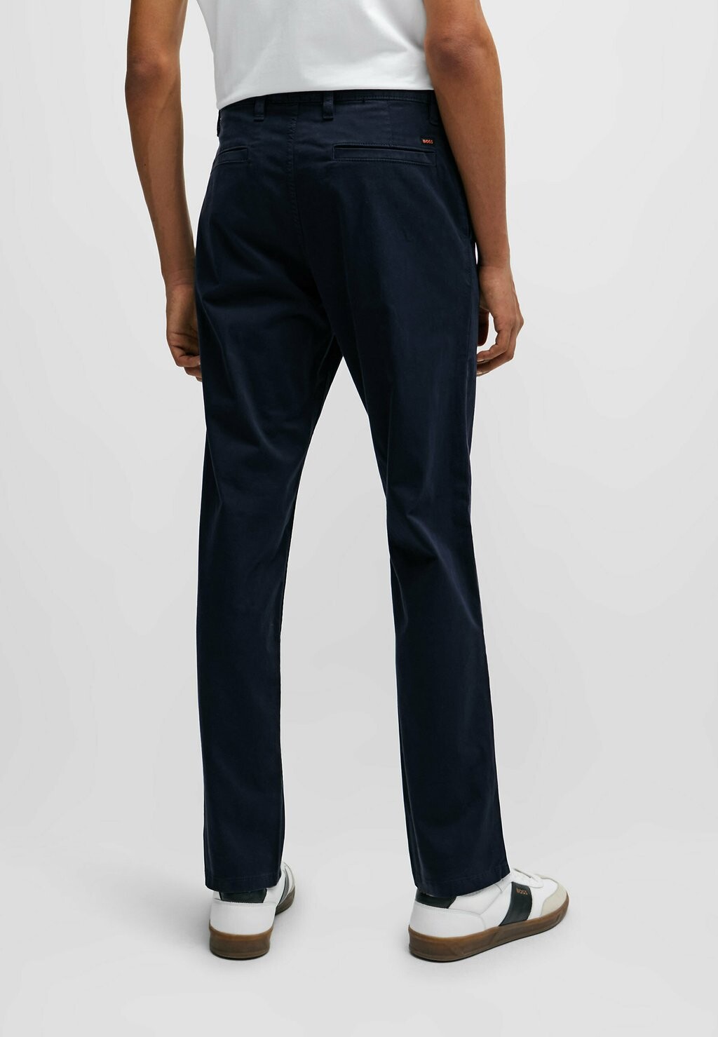Чиносы Chino Tapered BOSS, цвет dark blue — фото 3
