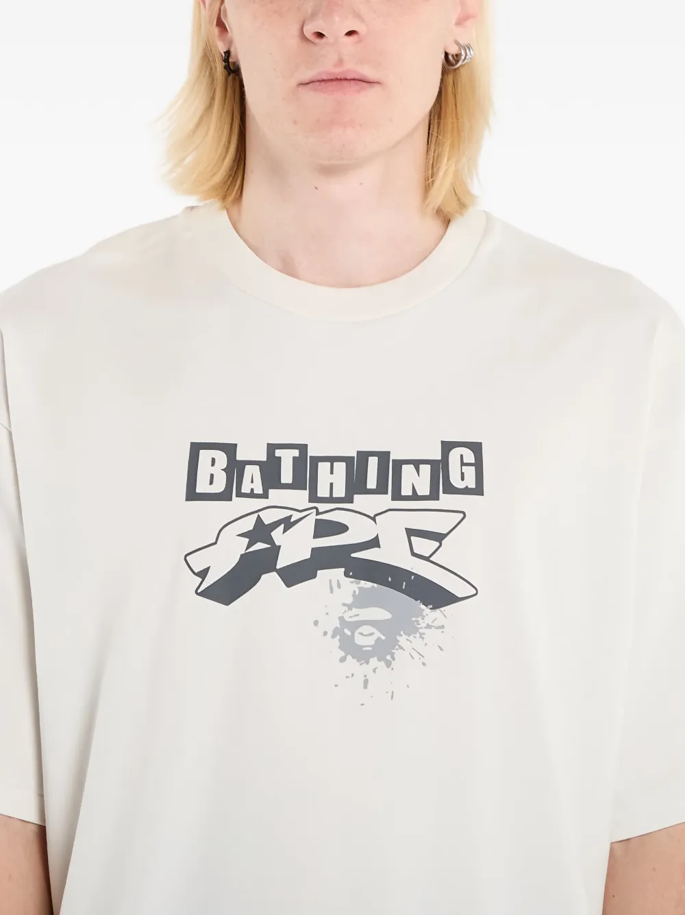 Футболка с логотипом в стиле граффити A Bathing Ape, нейтральный — фото 4
