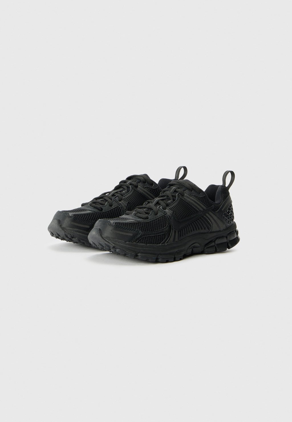 Кроссовки VOMERO 5 UNISEX Nike Sportswear, черный — фото 2