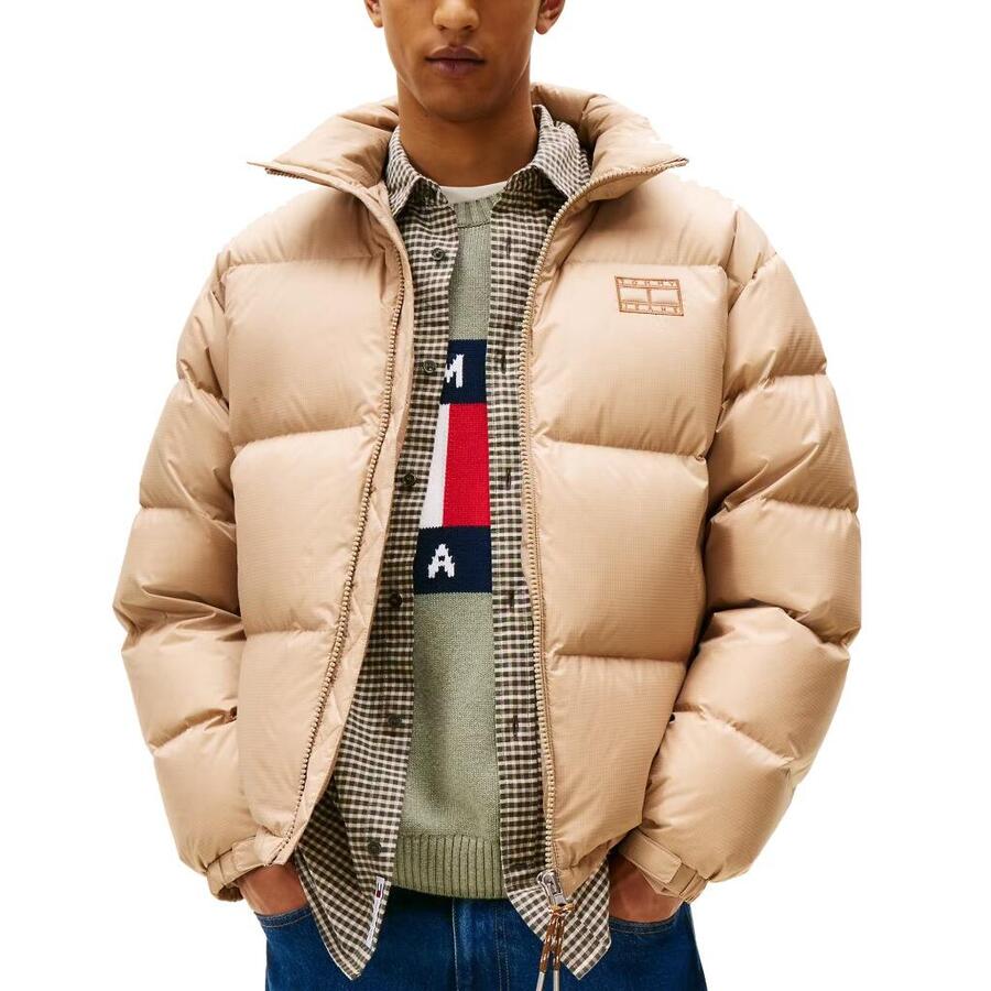 

TOMMY HILFIGER Куртка Tommy Jeans модель Tjm Alaska Down Puffer E цвет Brown