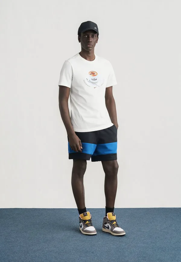 Футболка с принтом кофейной кружки Nike Sportswear, Sail — фото 2