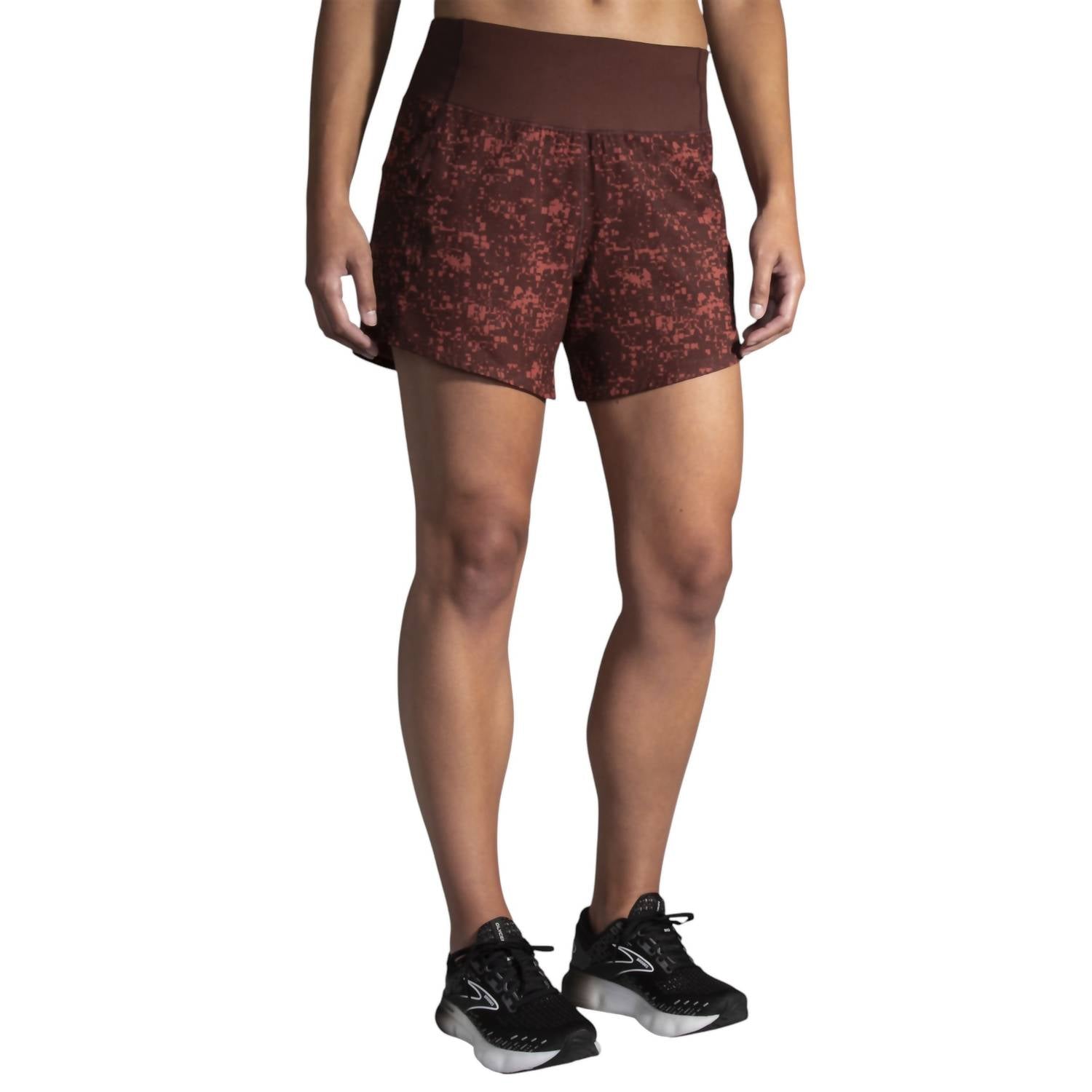 

Шорты женские BROOKS, цвет run raisin glitch print