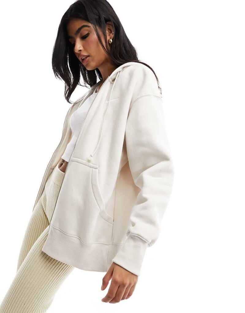 

Коричневая объемная худи на молнии во всю длину Nike Phoenix Fleece