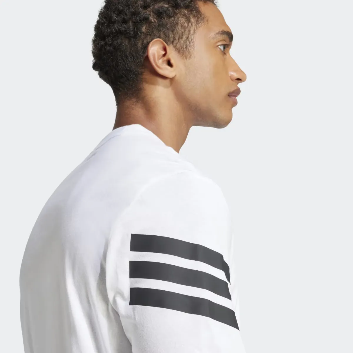 Мужская футболка Adidas Future Icons 3 полоски, белый — фото 3