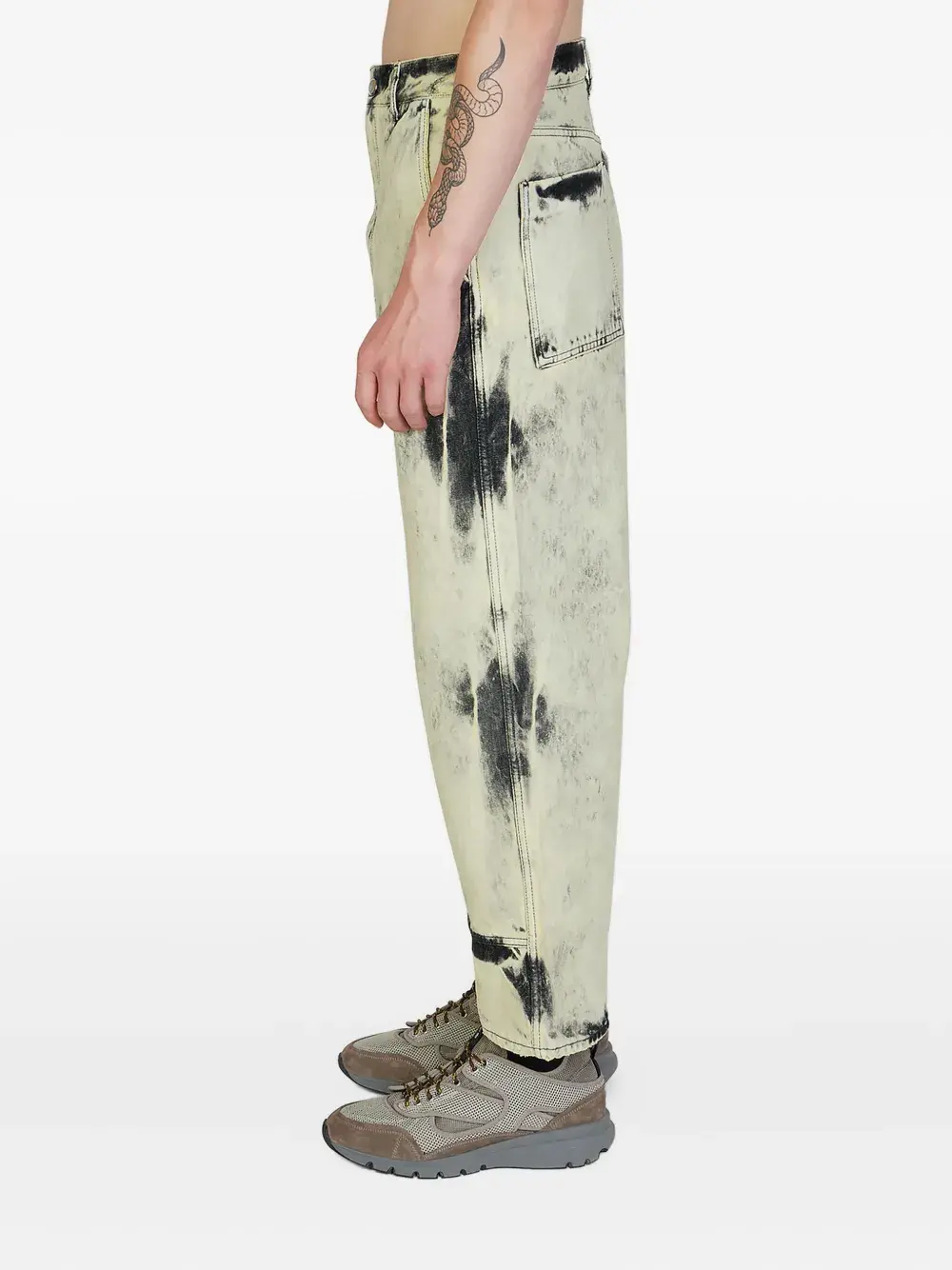 

Джинсы с эффектом потертости OAMC, желтый