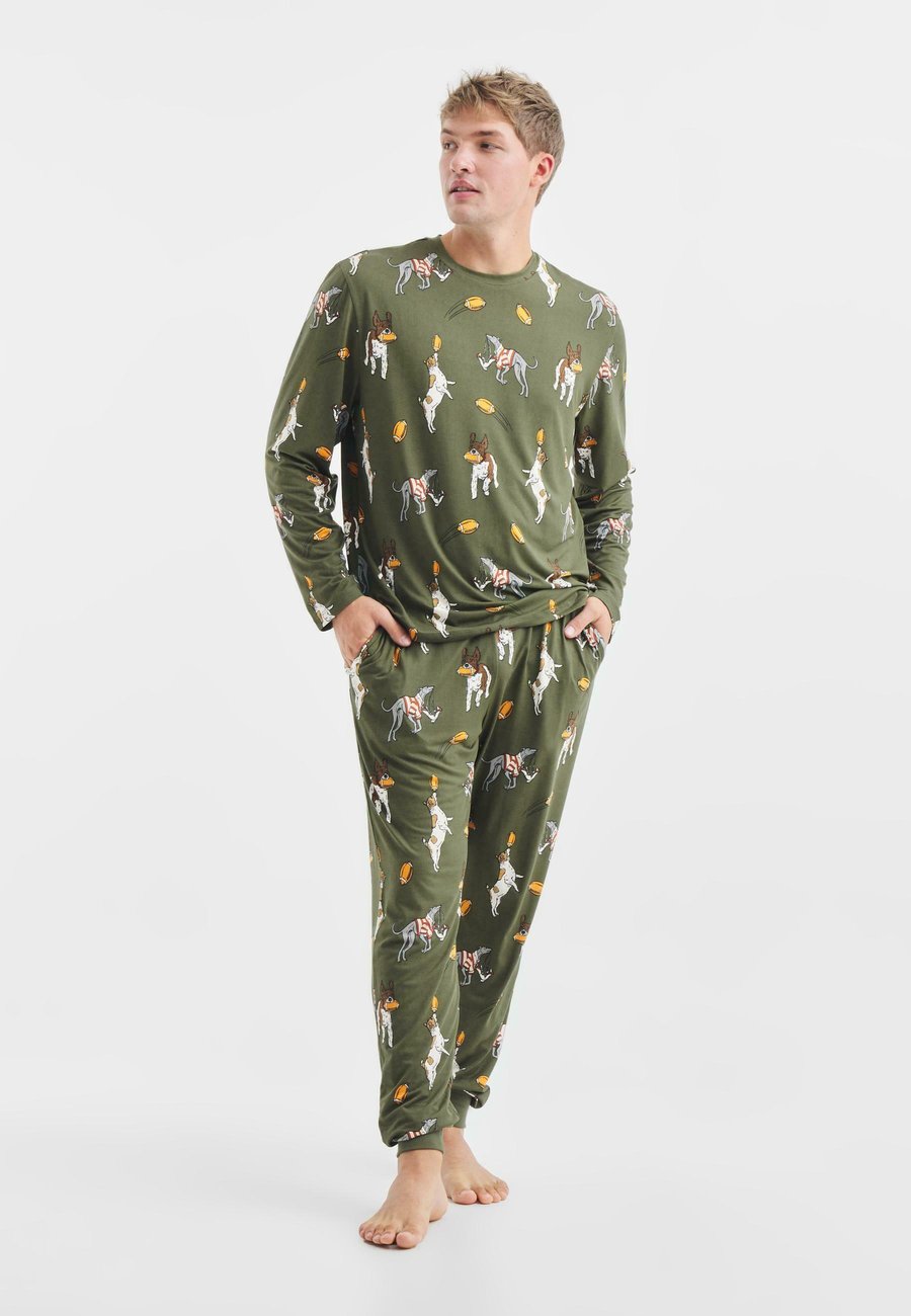 

Пижамный комплект Chelsea Peers RUGBY DOGS, Khaki