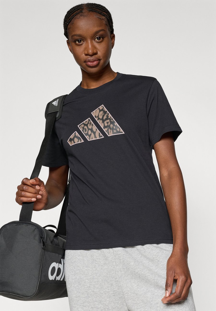Футболка Adidas Sportswear ANIMAL , Black — фото 4